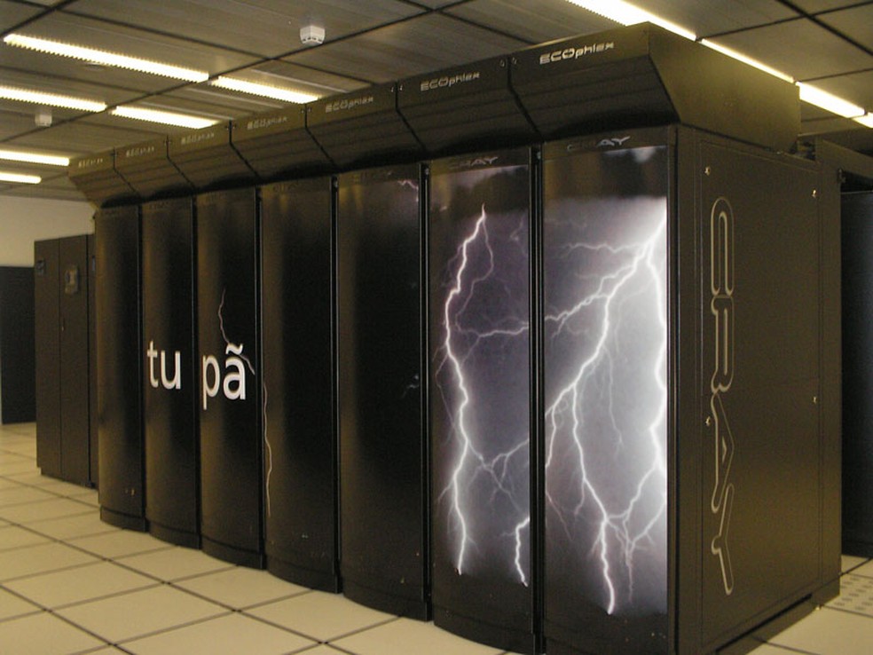 Supercomputador do Inpe, usado para a previsão do tempo — Foto: Divulgação/Inpe