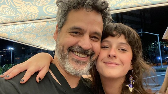 Bruno Garcia parabeniza a filha de 23 anos com foto raríssima: "Maravilhosa"