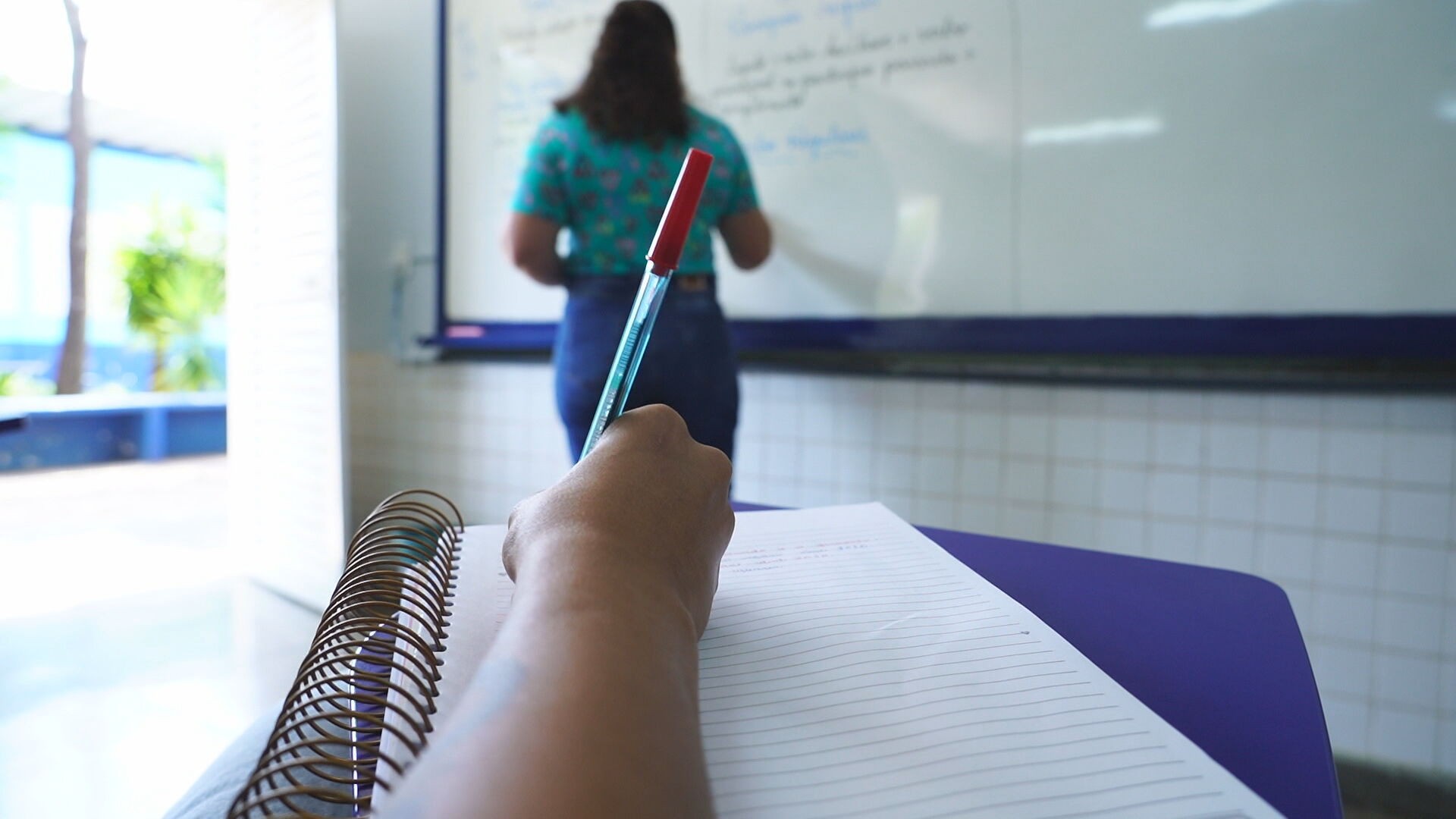 Professores paralisam aulas por um dia em escolas municipais de Campina Grande