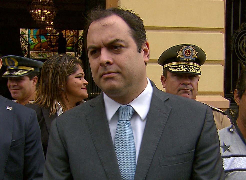 'Diferentemente do Rio, Pernambuco tem uma segurança profissional', declarou o governador Paulo Câmara (Foto: Reprodução/TV Globo)