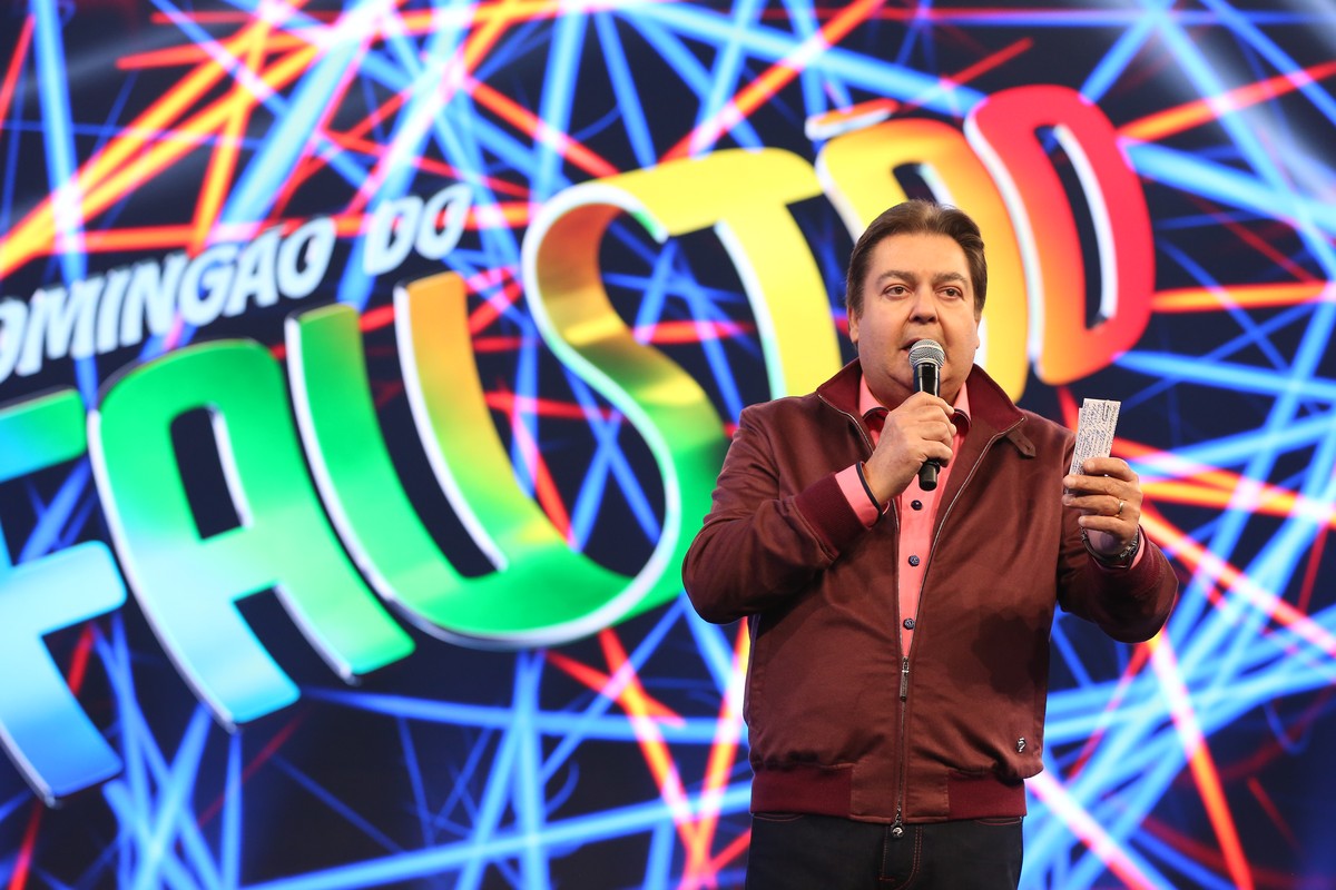 Resultado de imagem para fotos e imagens do domingão do faustão - 2017