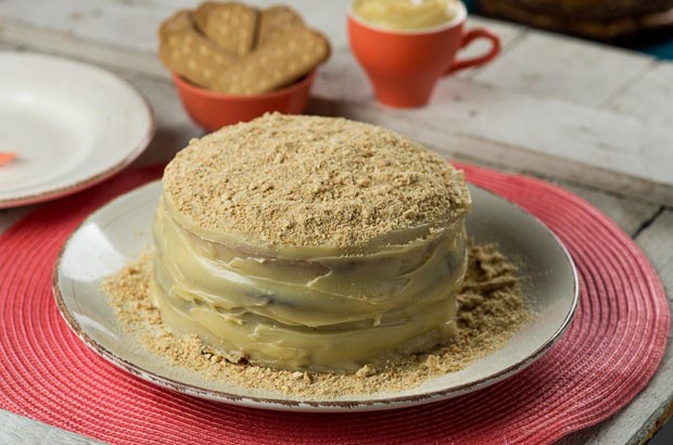 Bolo de banana com crocante de caramelo: receita de dar água na boca - Casa  Vogue