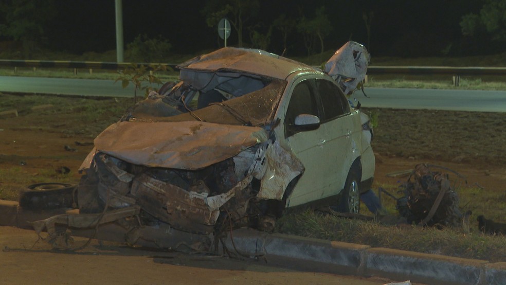 Perseguição policial termina com suspeito morto — Foto: TV Globo/Reprodução