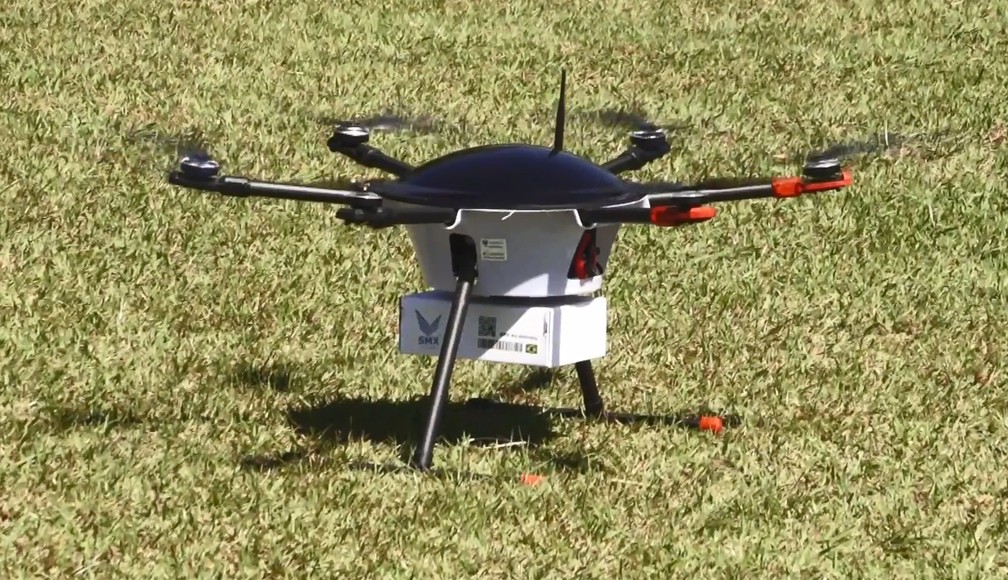 Entrega de medicamentos realizada por drone no Brasil — Foto: Reprodução