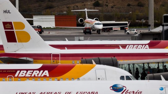 Iberia interrompe dezenas de voos internacionais e domésticos