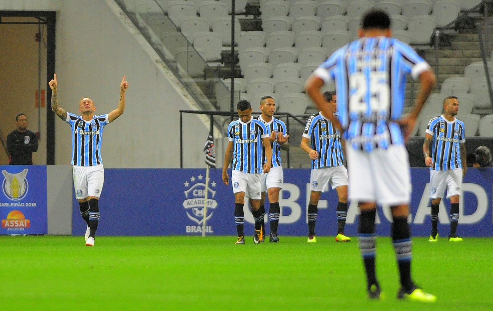 Após vitória, Grêmio é um dos fortíssimos candidatos ao título do Brasileirão
