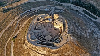 Vista aérea do Herodium, palácio preferido do rei Herodes, o Grande, indicado pelos romanos para governar a Judeia, entre 37 e 4 a.CAFP