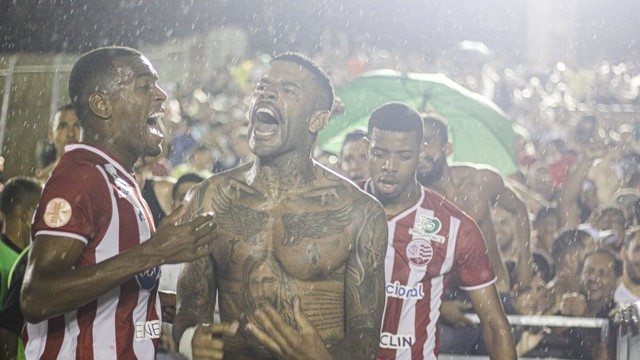 Júnior Tavares comemora classificação do Náutico