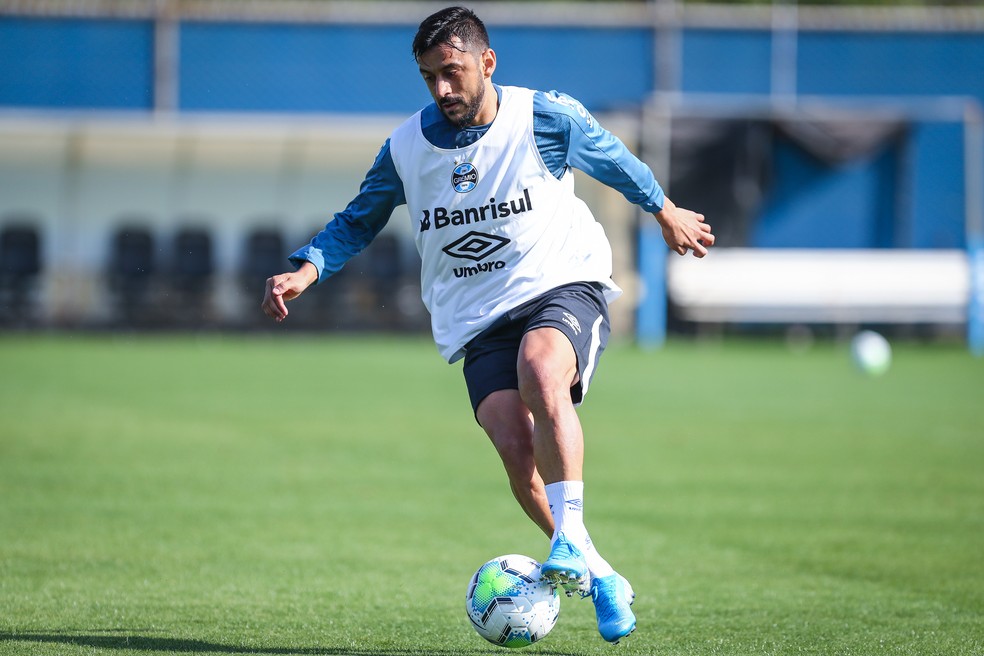Robinho minimiza derrotas e diz confiar em recuperação do Grêmio: Momento não é ruim