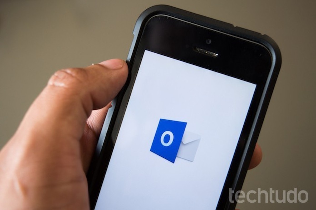 Como sair do Outlook no celular