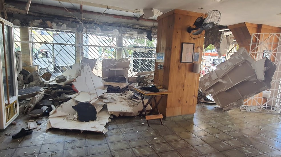 Laje de restaurante desaba e fere pessoas em Fortaleza — Foto: Arquivo pessoal