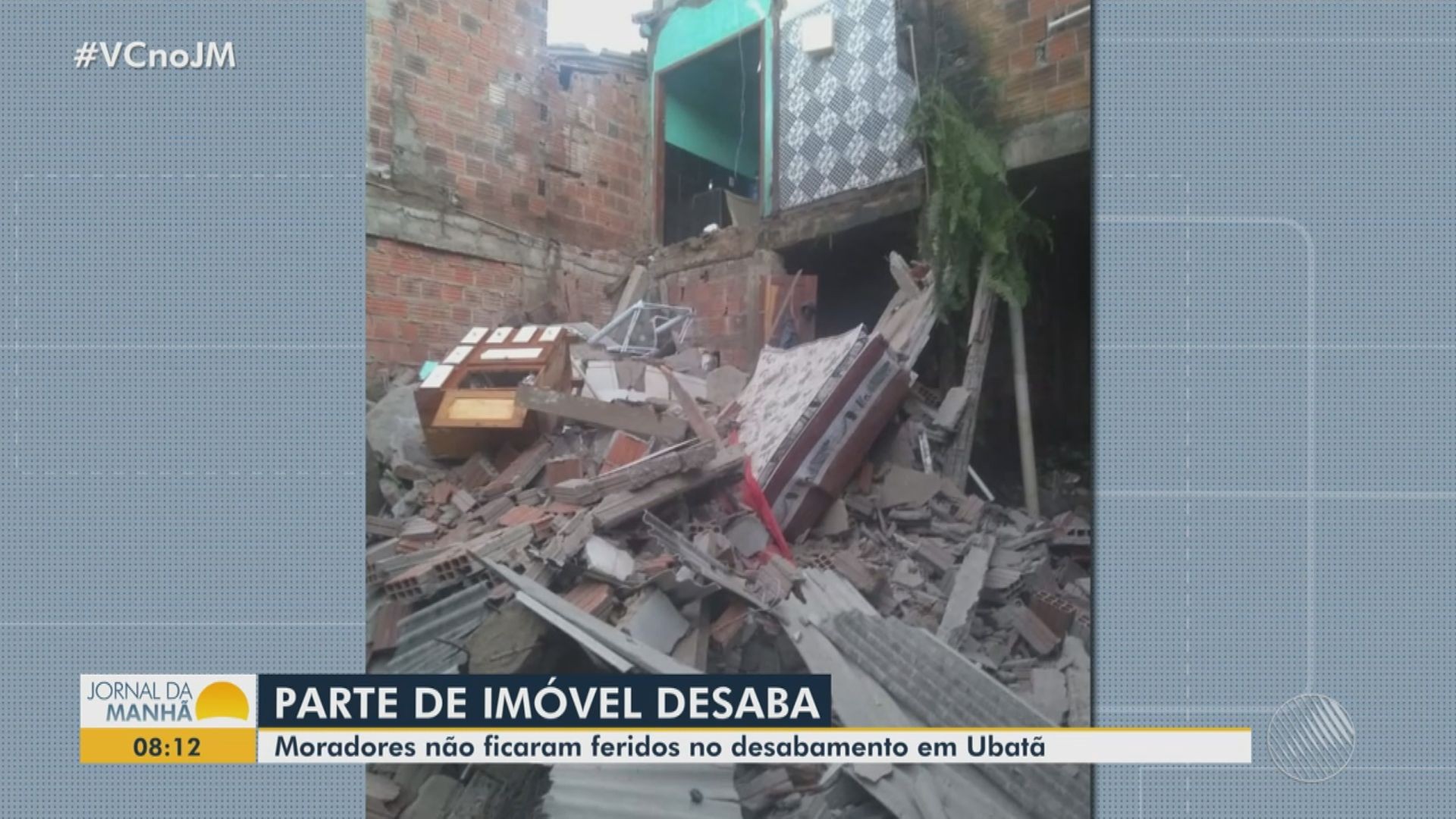 Imóvel desaba no sul da Bahia por causa da chuva; família que estava no local conseguiu sobreviver