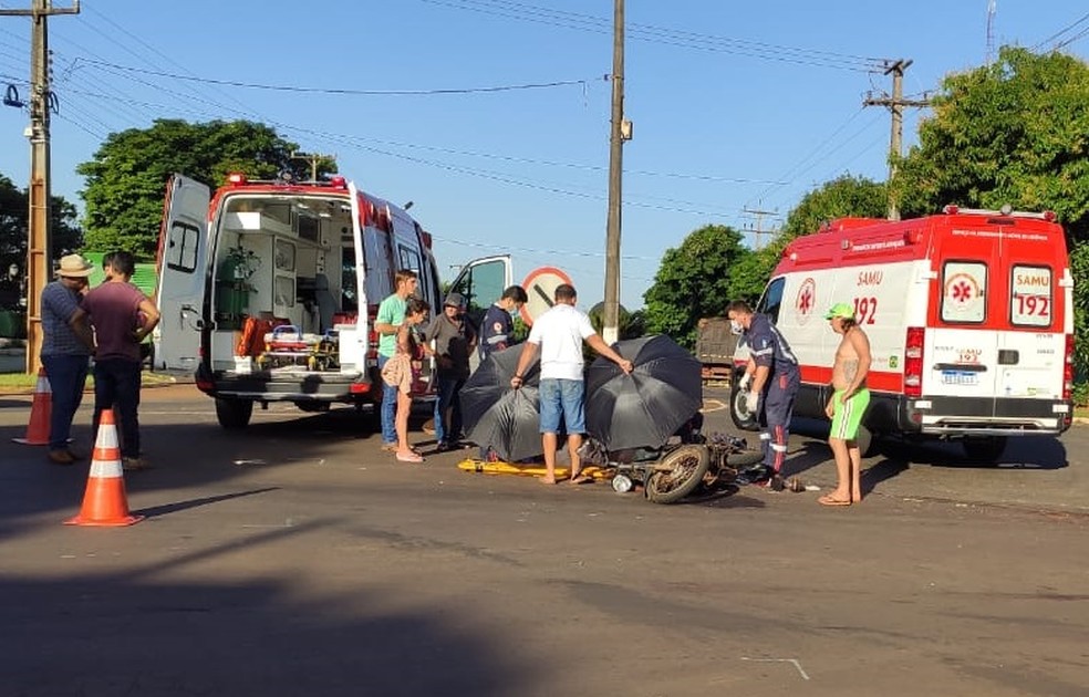 Homem foi socorrido pelo Samu e levado ao hospital — Foto: Divulgação/PRE