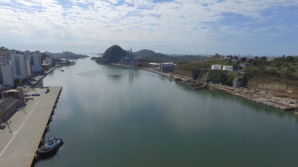 Porto de VitÃ³ria deve ter oportunidades para quem tem formaÃ§Ã£o em comÃ©rcio exterior â€” Foto: ReproduÃ§Ã£o/ TV Gazeta