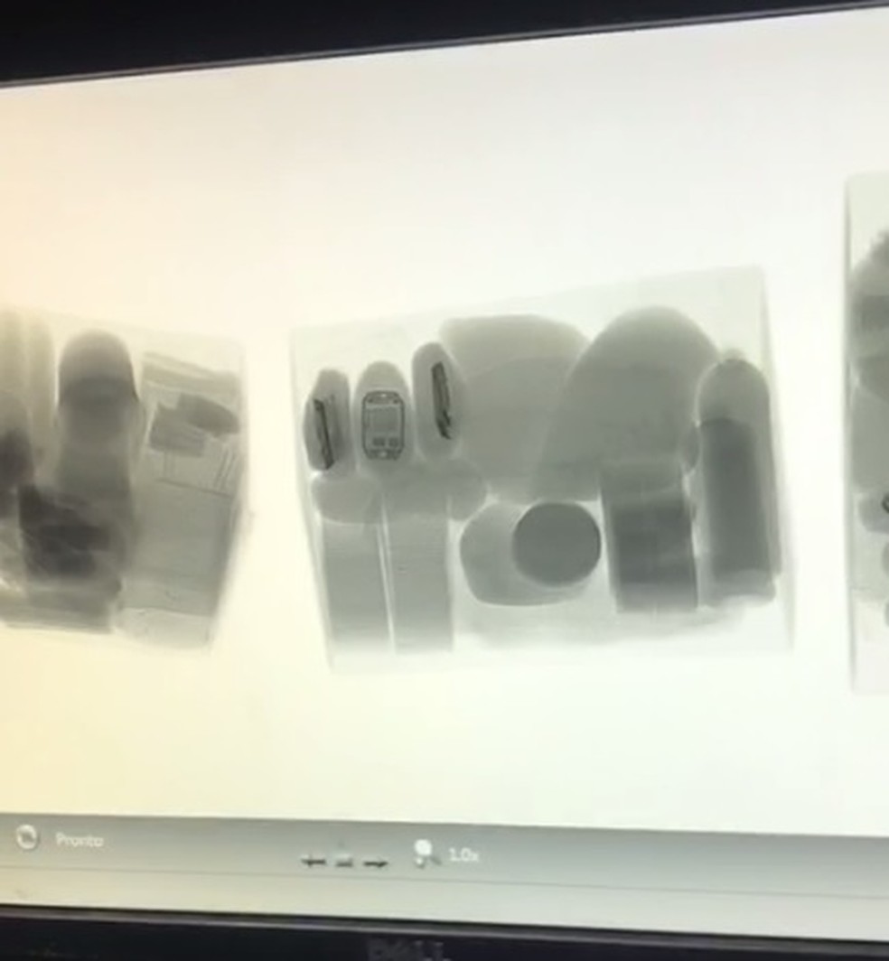 Objetos foram vistos por aparelho de raio-x da Casa de Custódia de Maringá — Foto: Depen/Divulgação