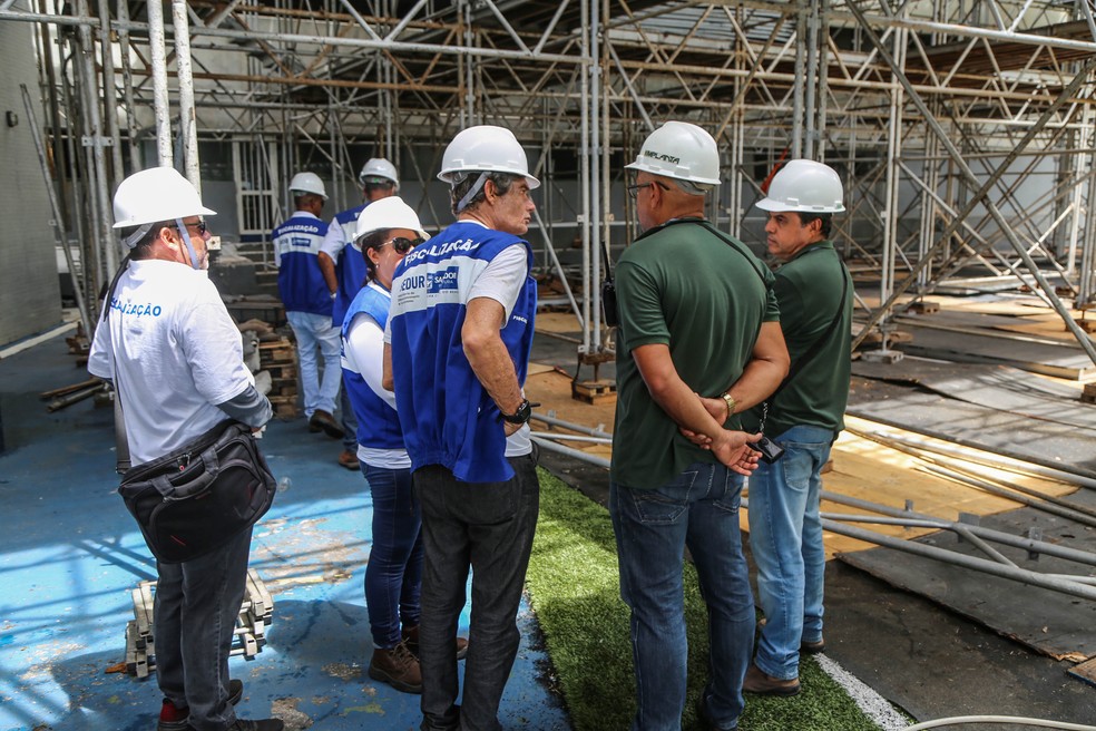Camarotes come&ccedil;am a ser montados para carnaval de Salvador &mdash; Foto: Bruno Concha/Secom