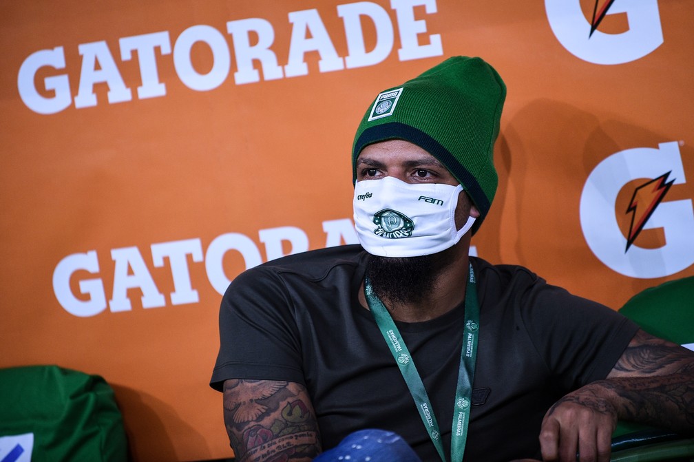 Felipe Melo tem acompanhado o time nos jogos dentro do Allianz Parque — Foto: Staff Images / CONMEBOL