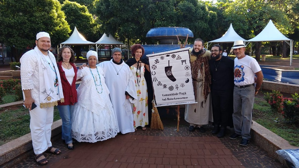 Comunidade pagã foi com 8 representantes de diversas religiões. (Foto: Alessandro Riquelme / Divulgação)