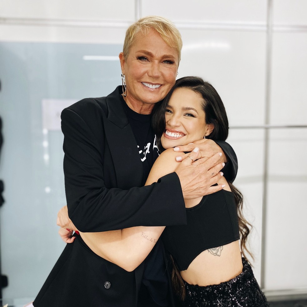 Xuxa e Juliette nos ensaios do Pr&ecirc;mio Multishow 2021 &mdash; Foto: Reprodu&ccedil;&atilde;o/Twitter