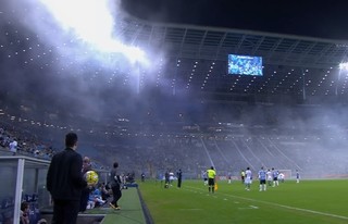 Grêmio será julgado por sinalizadores na Arena em vitória sobre o Coritiba
