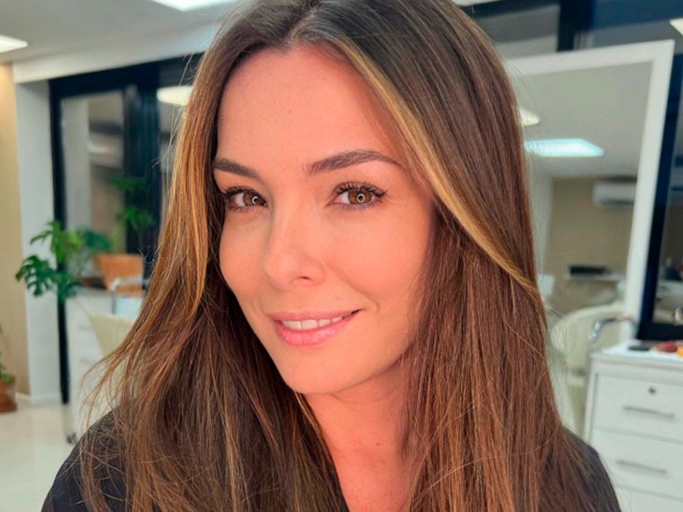 Regiane Alves é Clara em Vai na Fé — Foto: Reprodução