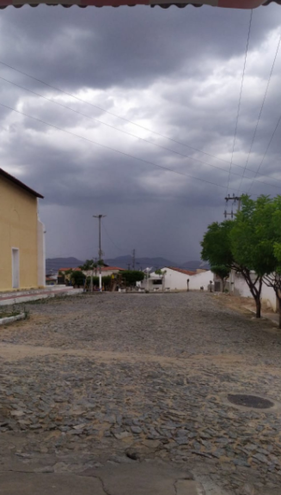 Em Quixeramobim foi registrado chuva de 29,3 milímetros, segundo a Funceme. — Foto: Werley Marques/Arquivo Pessoal