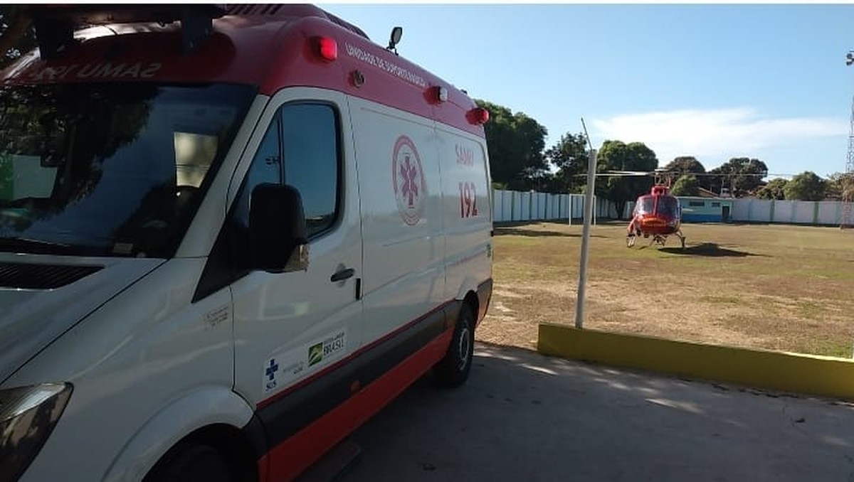 Homem é transferido de helicóptero após ficar gravemente ferido em acidente de moto na zona rural de São Francisco