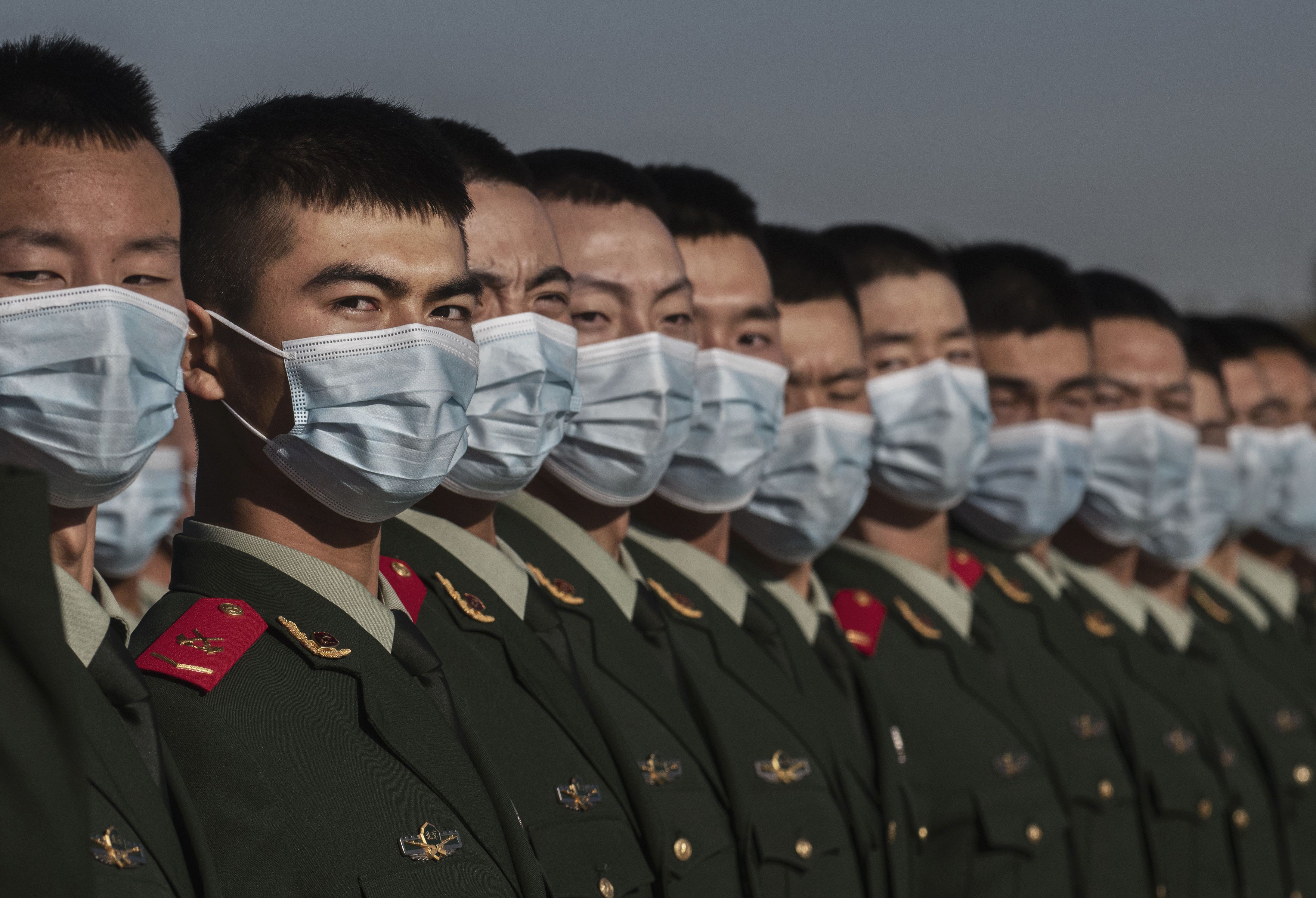 Soldados do Exército da Libertação Popular da China (Foto: Getty)