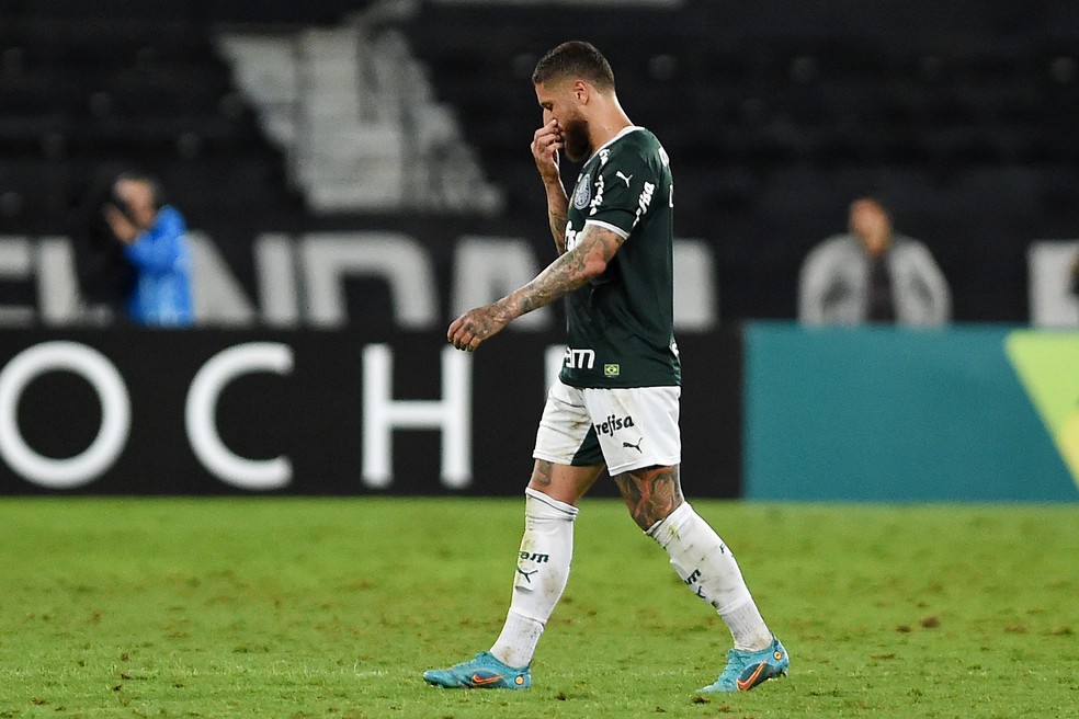 Palmeiras perde Zé Rafael e Abel Ferreira para jogo contra o Coritiba