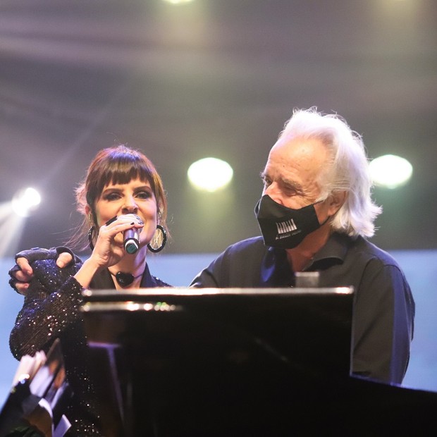 Fernanda Abreu e João Carlos Martins no show Maestro e Elas (Foto: Patrícia Devoraes/Brazil News )