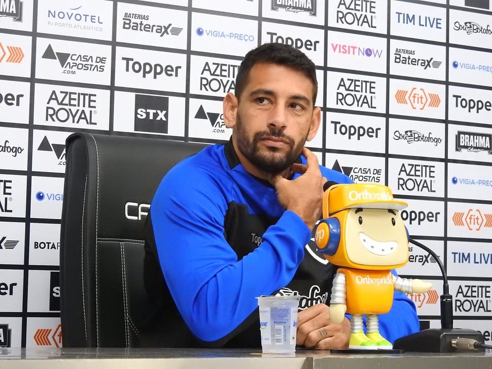 Sport quer negociar com São Paulo a vida de Diego Souza  