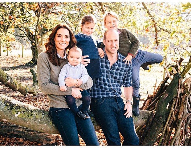 Kate Middleton, príncipe William e os filhos, George, Louis e Charlotte  (Foto: Instagram)