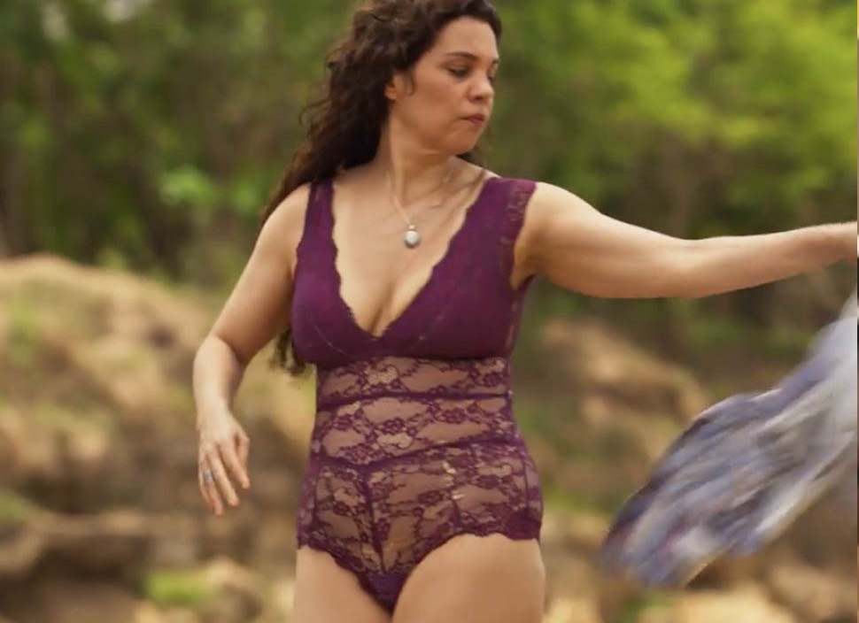 Isabel Teixeira interpreta Maria Bruaca em Pantanal (Foto: Reprodução/TV Globo)