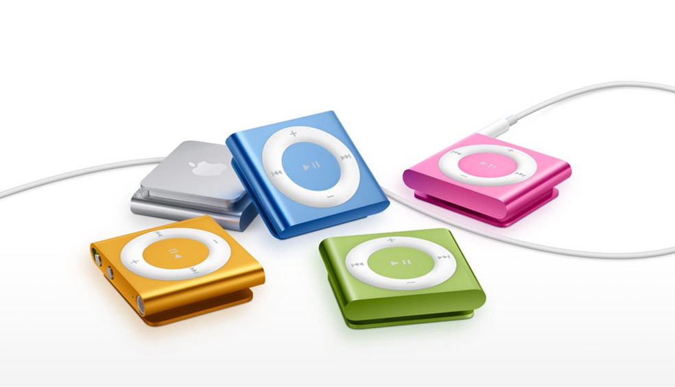 iPod Shuffle de 4ª geração foi lançado pela Apple em 2010 — Foto: Divulgação/Apple