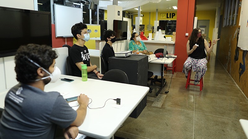 Laboratório da Unifor alia arte, ciência e tecnologia na criação de projetos