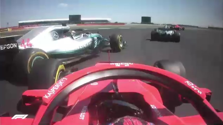 ApÃ³s acusaÃ§Ã£o da Mercedes, pilotos e chefe da Ferrari negam batida proposital