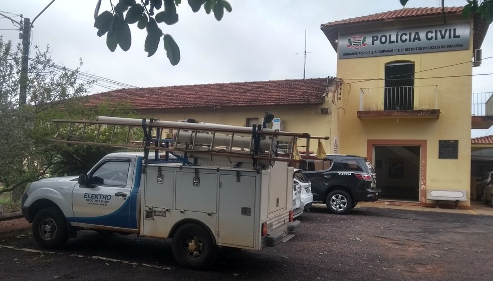 Homem foi preso por 'gato' de energia elétrica em Dracena — Foto: Cedida/Polícia Civil