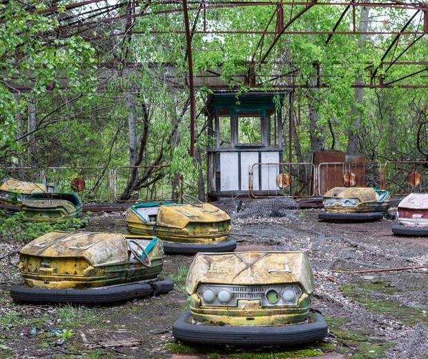Abandoned bumper cars full of rust in the amusement park of the ghost city of Pripyat, Ukraine. Pripyat was evacuated on the afternoon of April 27th of 1986, 36 hours after the Chernobyl Nuclear Plant disaster. (Foto: Getty Images)