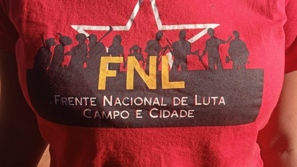 Integrantes da Frente Nacional de Luta Campo e Cidade ocupam fazenda em  Rosana | Presidente Prudente e Região | G1