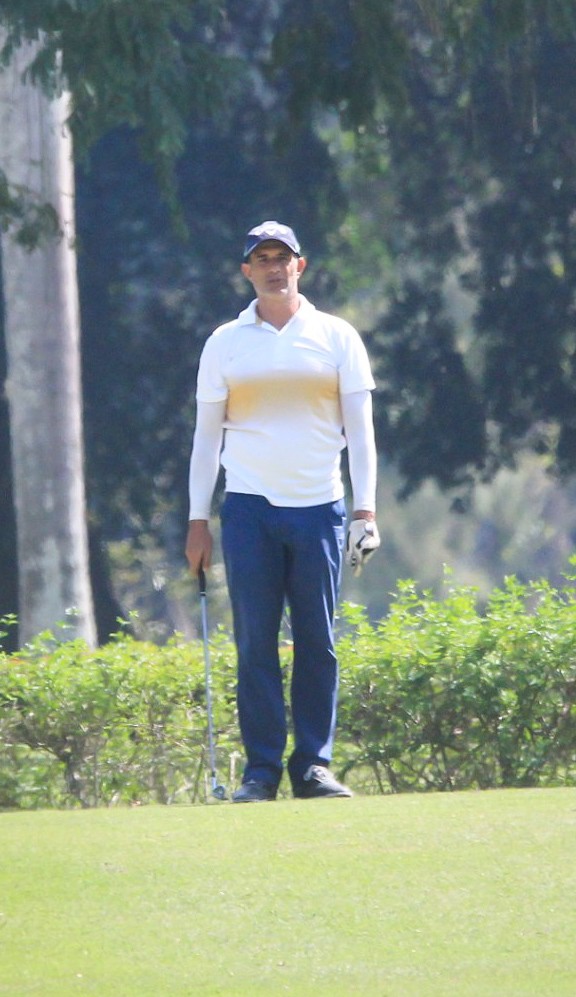 Rodrigo Lombardi joga golfe no Rio (Foto: Fabricio Pioyani AgNews)