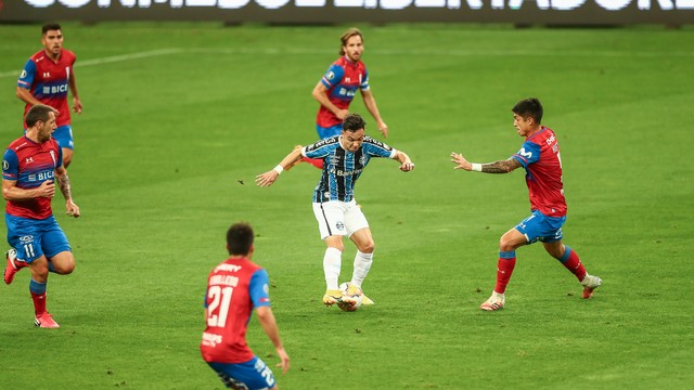 Pepê em Grêmio x Universidad Católica