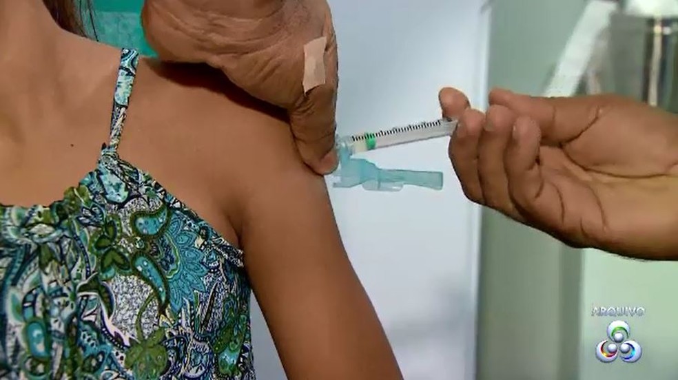 Imunização do Acre afirma que Ministério da Saúde reduziu doses e não sabe quando situação vai ser normalizada (Foto: Reprodução/Rede Amazônica Acre)