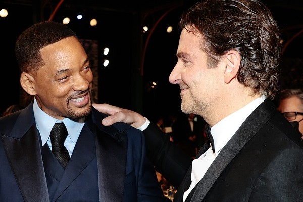 Os atores Will Smith e Bradley Cooper no Screen Actors Guild Awards 2022 (Foto: Getty Images)