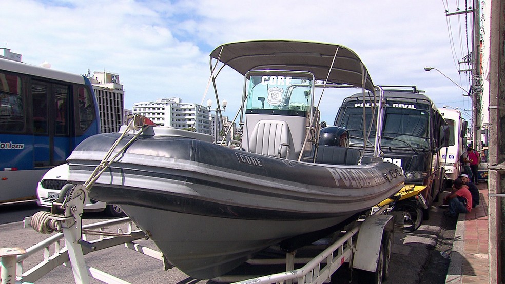 Embarcação entregue nesta terça-feira (12), no Recife, será usada em operações itinerantes da Polícia Civil (Foto: Reprodução TV Globo)