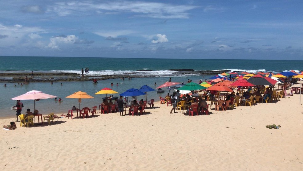 Feriado Tem Praias Cheias De Banhistas E Desrespeito A Toque De Recolher Em Natal Rio Grande Do Norte G1