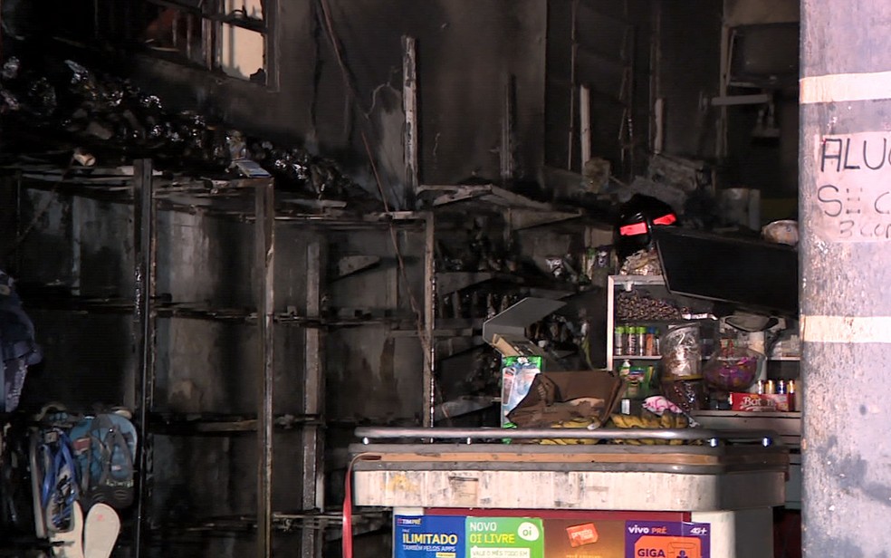 Mercado atingido por incêndio no bairro San Remo, em Monte Mor — Foto: Reprodução/EPTV