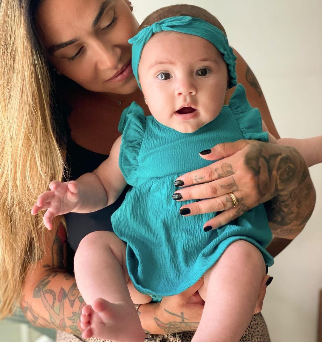 Dani Bolina celebra cinco meses da filha (Foto: reprodução/instagram)