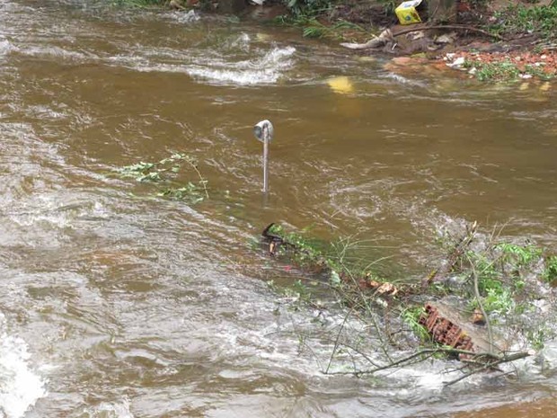 No dia seguinte ao temporal, cerca de 1,3 mil moradores ficam sem