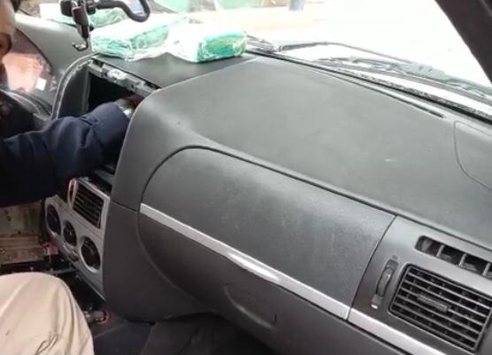 PRF apreende mais de 35 kg de cocaína em Guajará-Mirim (RO) — Foto: PRF/Divulgação