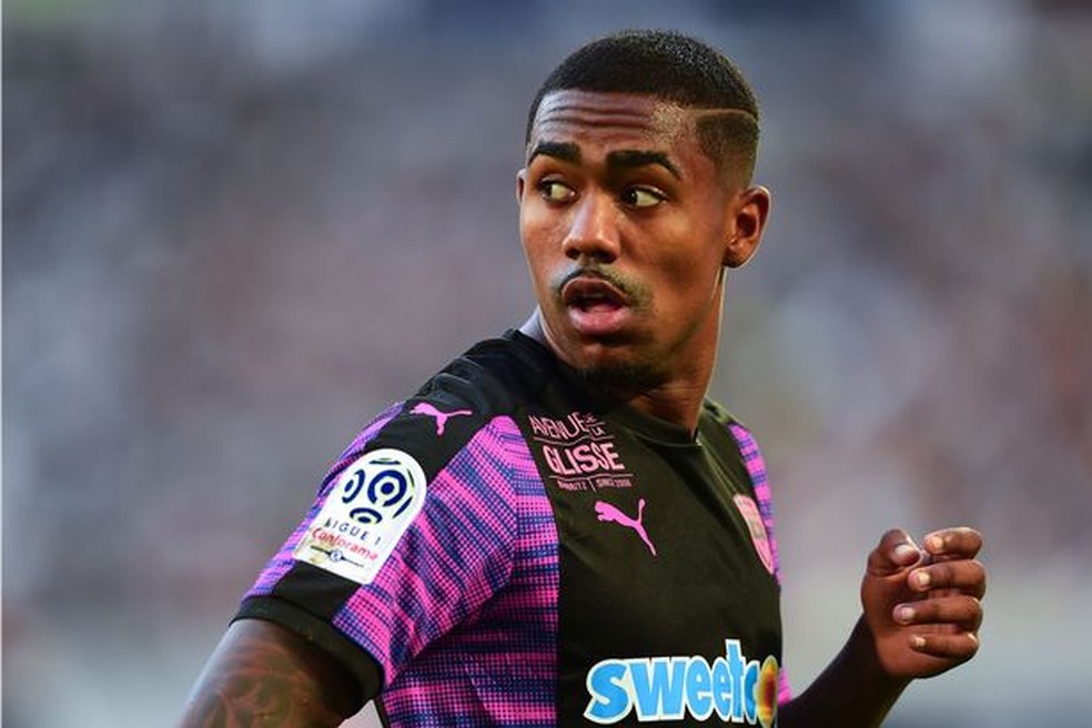 Malcom em aÃ§Ã£o pelo Bordeaux  (Foto: AFP)
